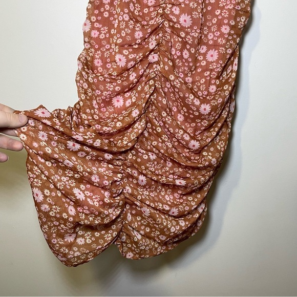 Free People women’s primrose floral Tessa Ruched Mini Dress in size M - Picture 4 of 10